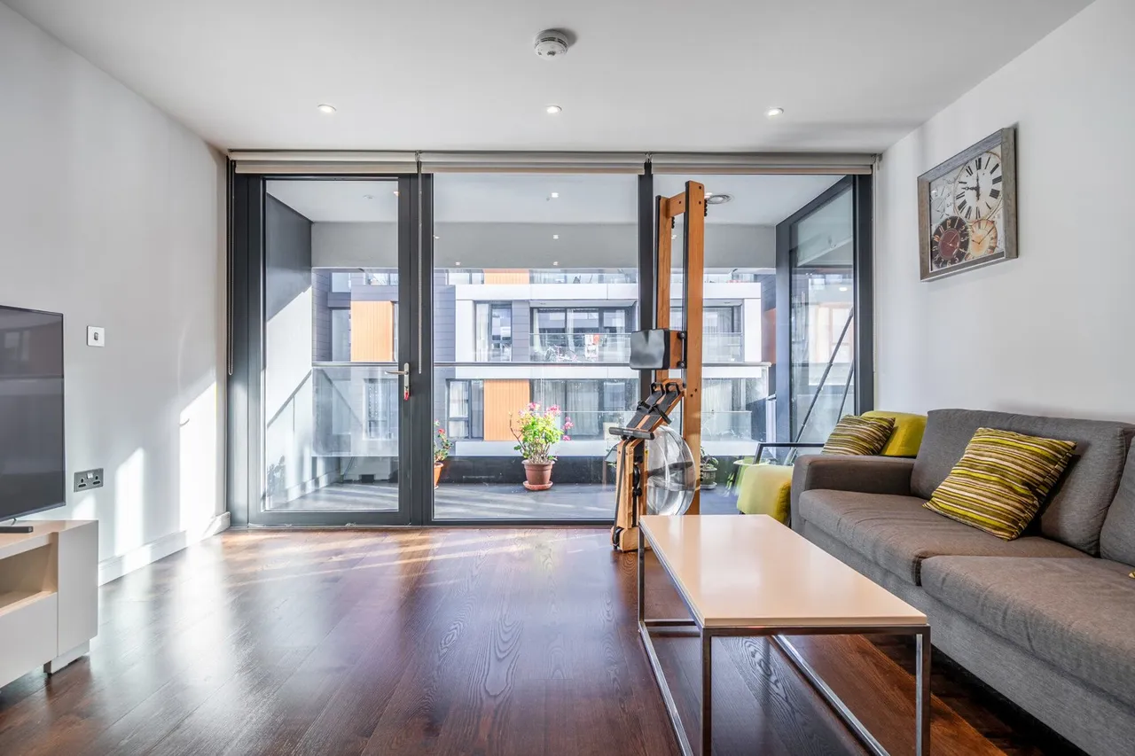 Lambarde Square, SE10, photo 12