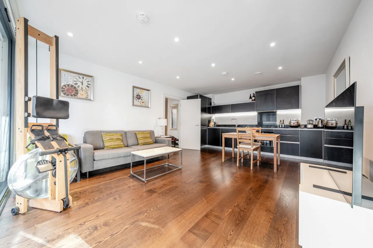 Lambarde Square, SE10, photo 14