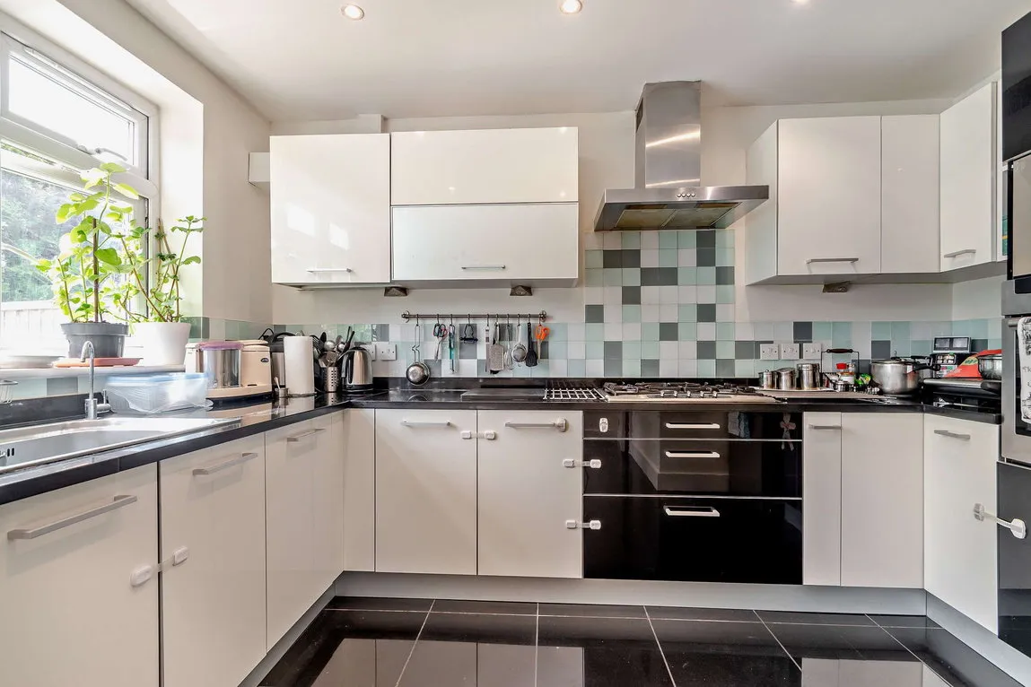 Lyndon Avenue, Pinner, HA5, photo 6