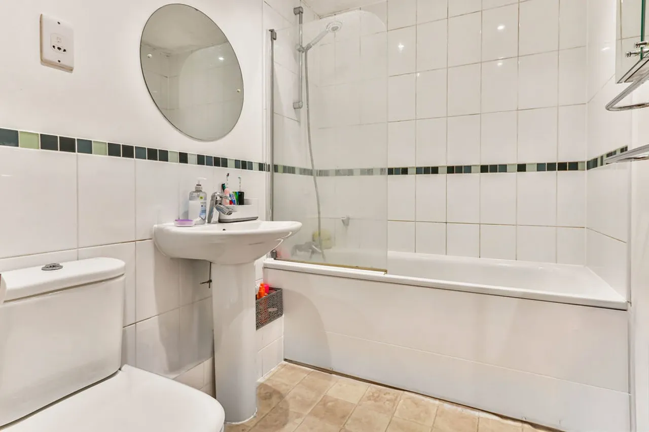 Avenel Way, Poole, photo 11