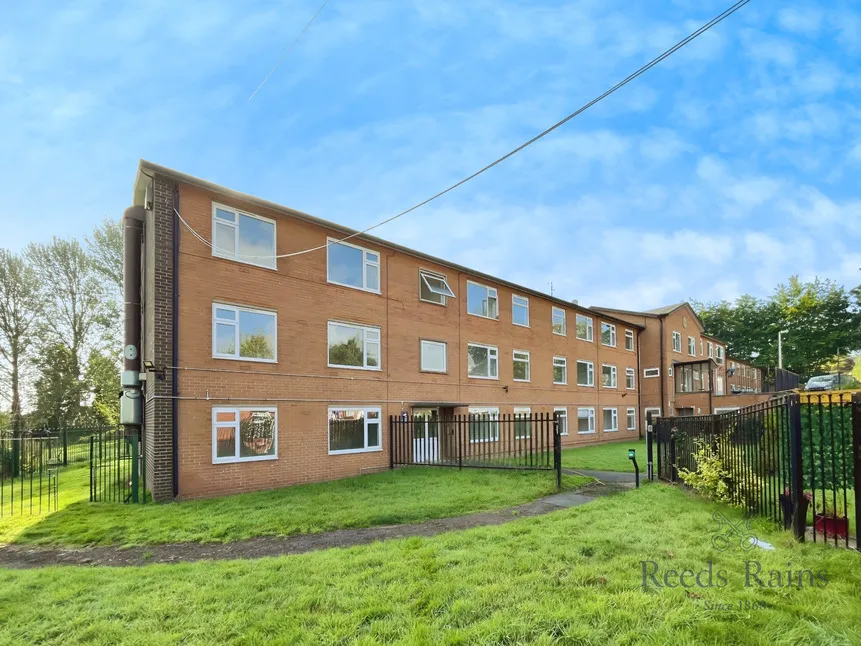 Gloucester Grange, Newcastle, ST5, photo 11