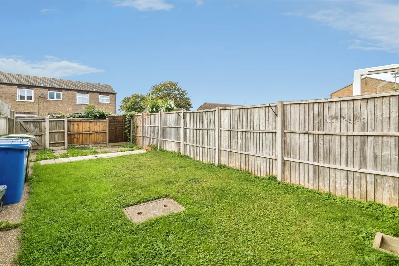 Buttercup Close, Lowestoft, NR33, photo 15