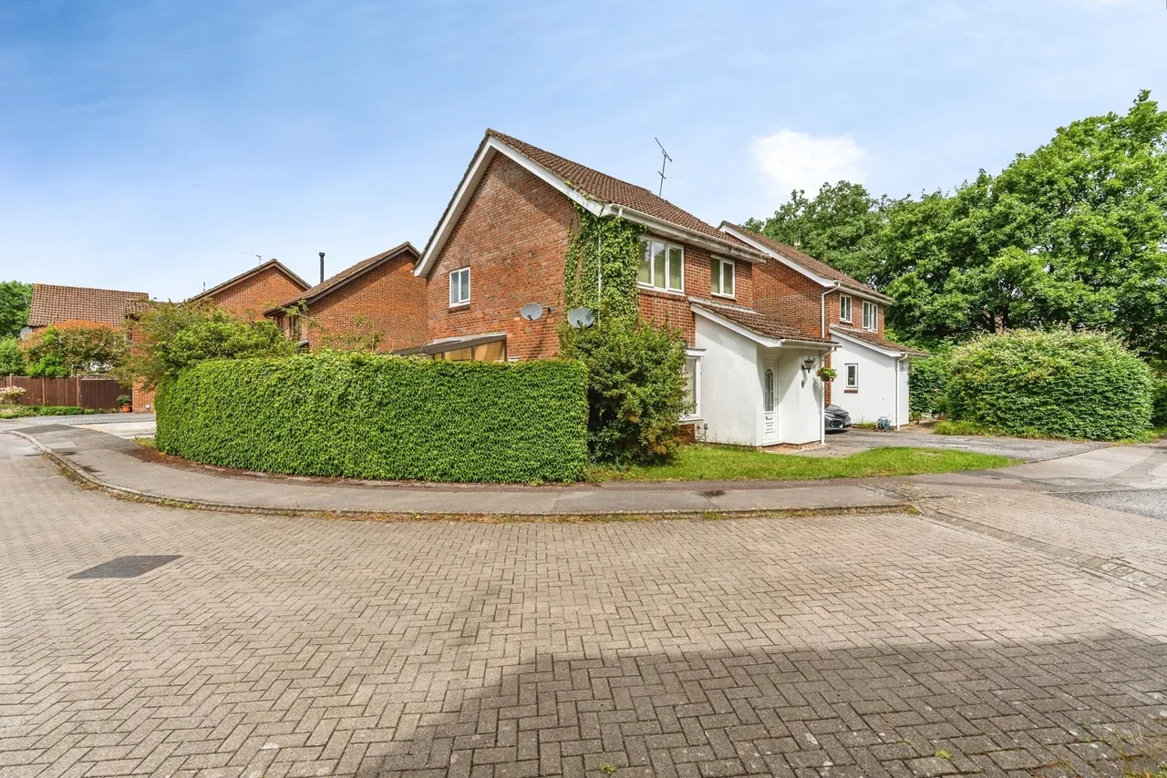 3 bed house for sale, Roundhouse Drive, West Totton, SO40