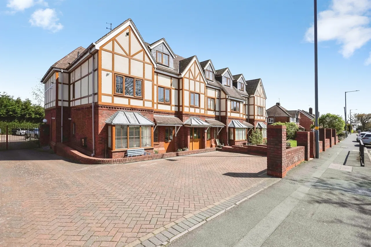 2 bed flat for sale, Barrows Lane, Birmingham, B26