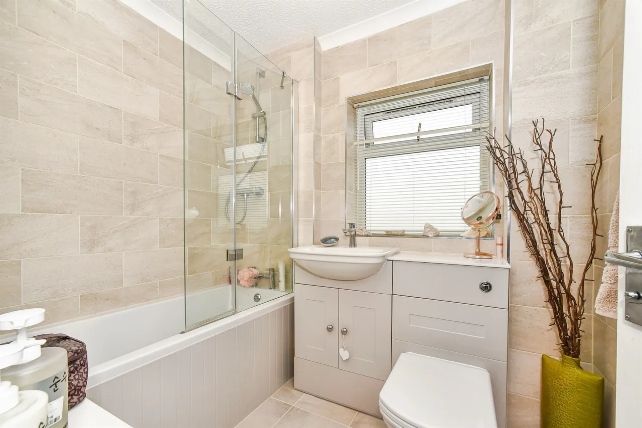 Fir Grove, Calne, photo 12