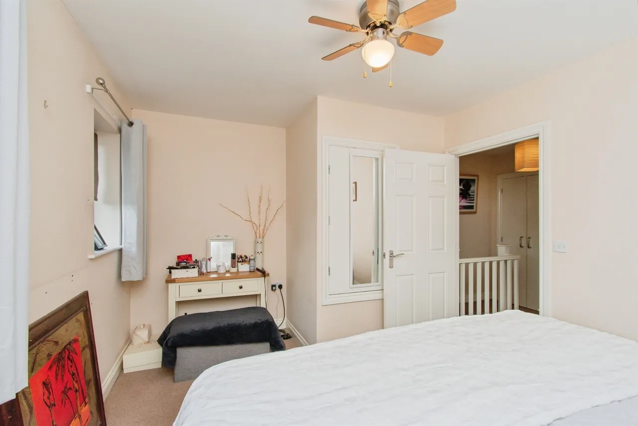Chiltern Avenue, Castleford, photo 8