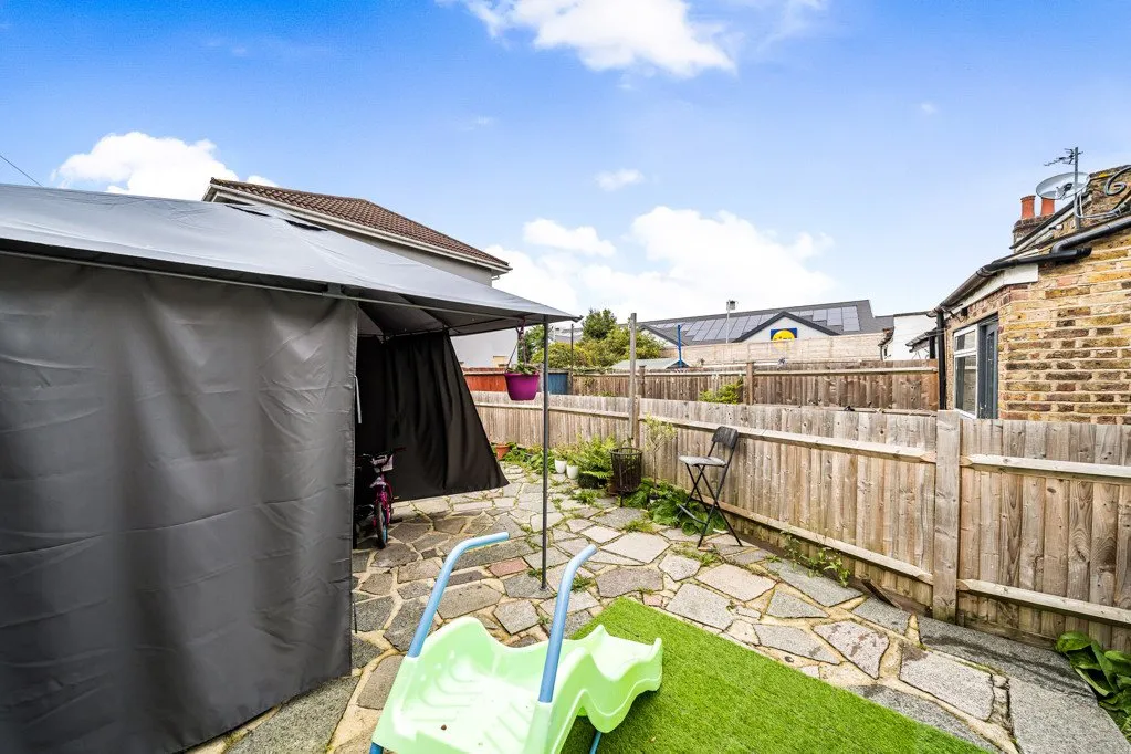 Mottingham Road, SE9, photo 10