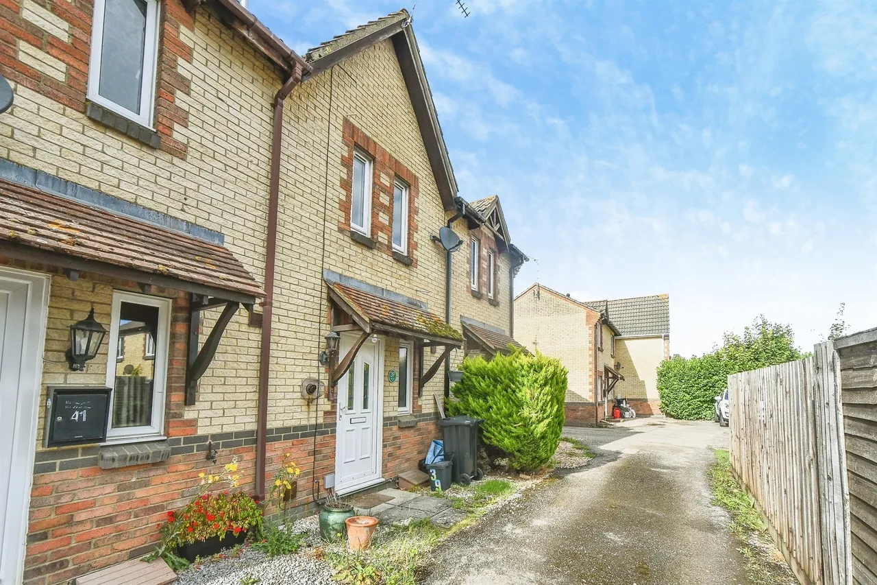 1 bed house for sale — Pritchard Close, Swindon