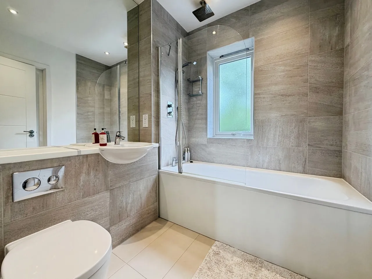 Chancellor Drive, Frimley, Surrey, GU16 7AN, photo 5