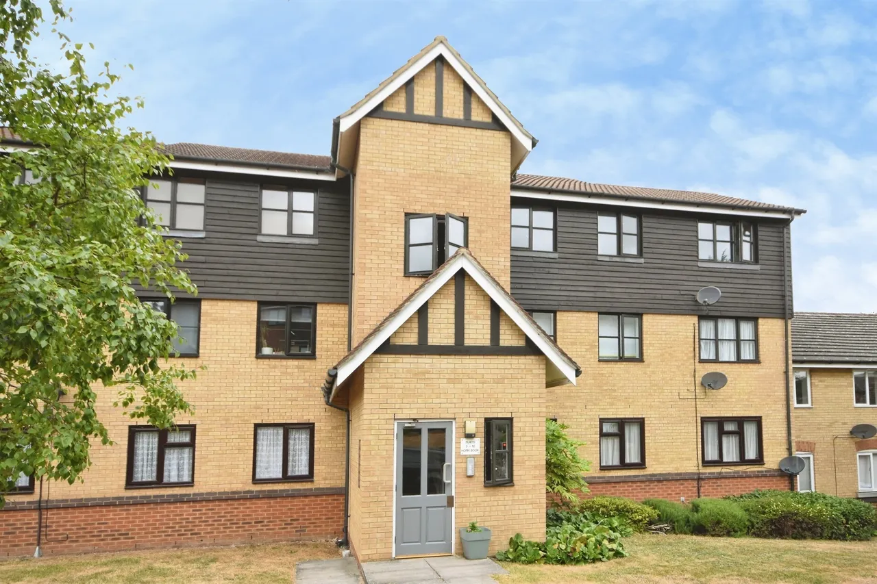 2 bed flat for sale, Horn Book Saffron Walden, CB11
