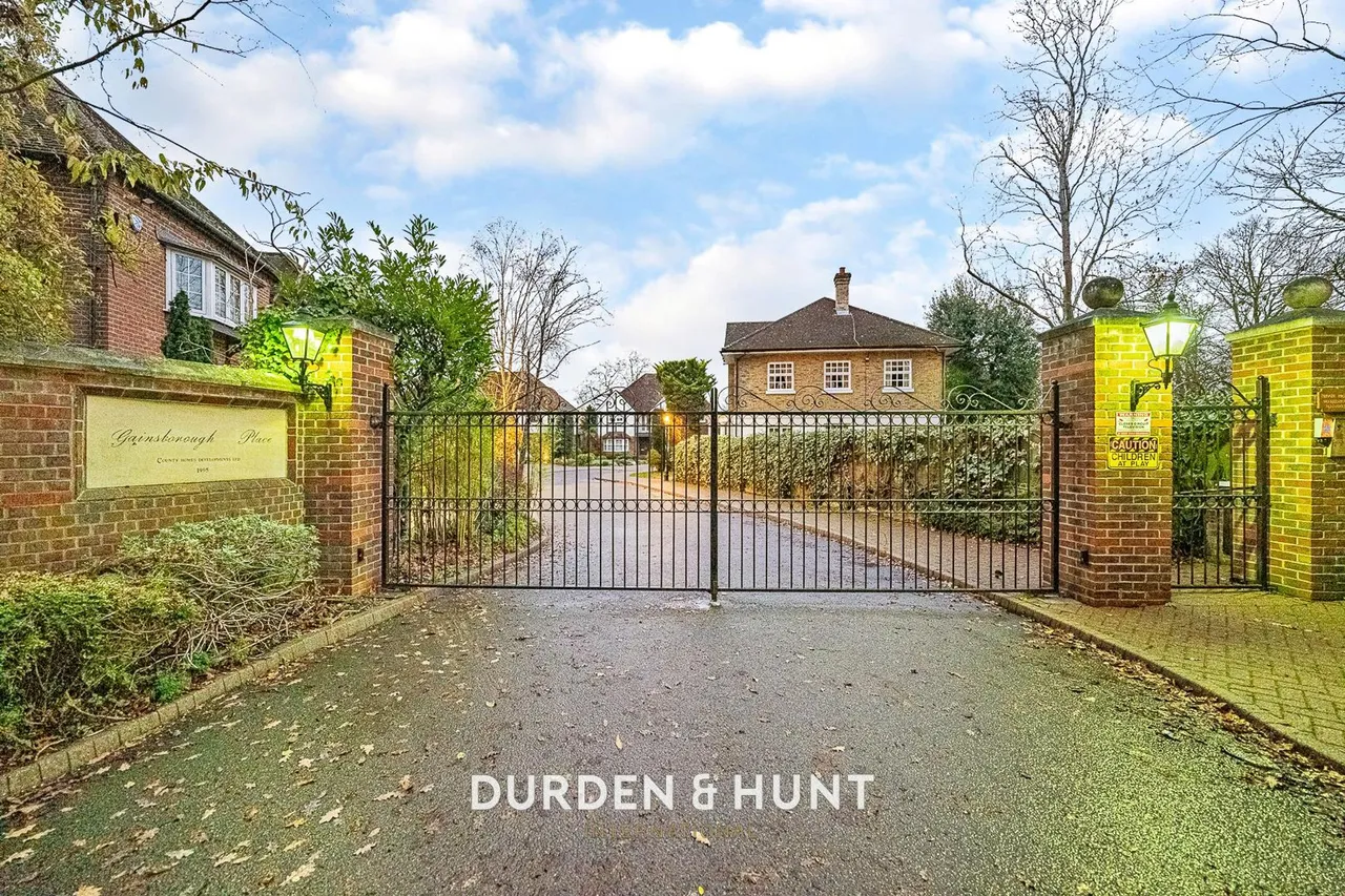 Gainsborough Place, Chigwell, IG7, photo 38