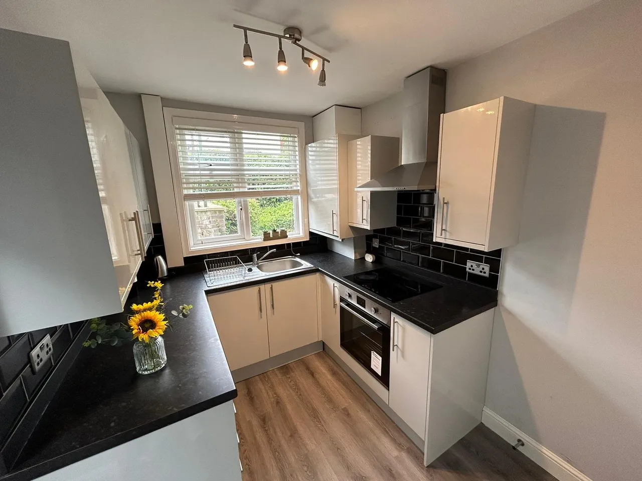 Buckingham Drive, Headingley, LS6, photo 4