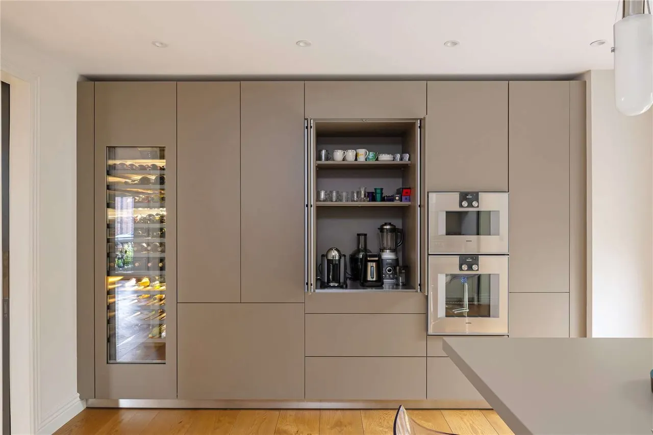 Hillside Close, St. John's Wood, London, NW8 0EF, photo 7