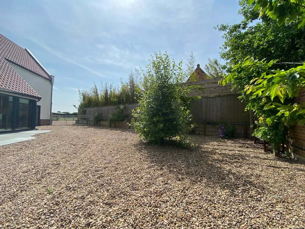 Old Main Road, Costock, photo 30