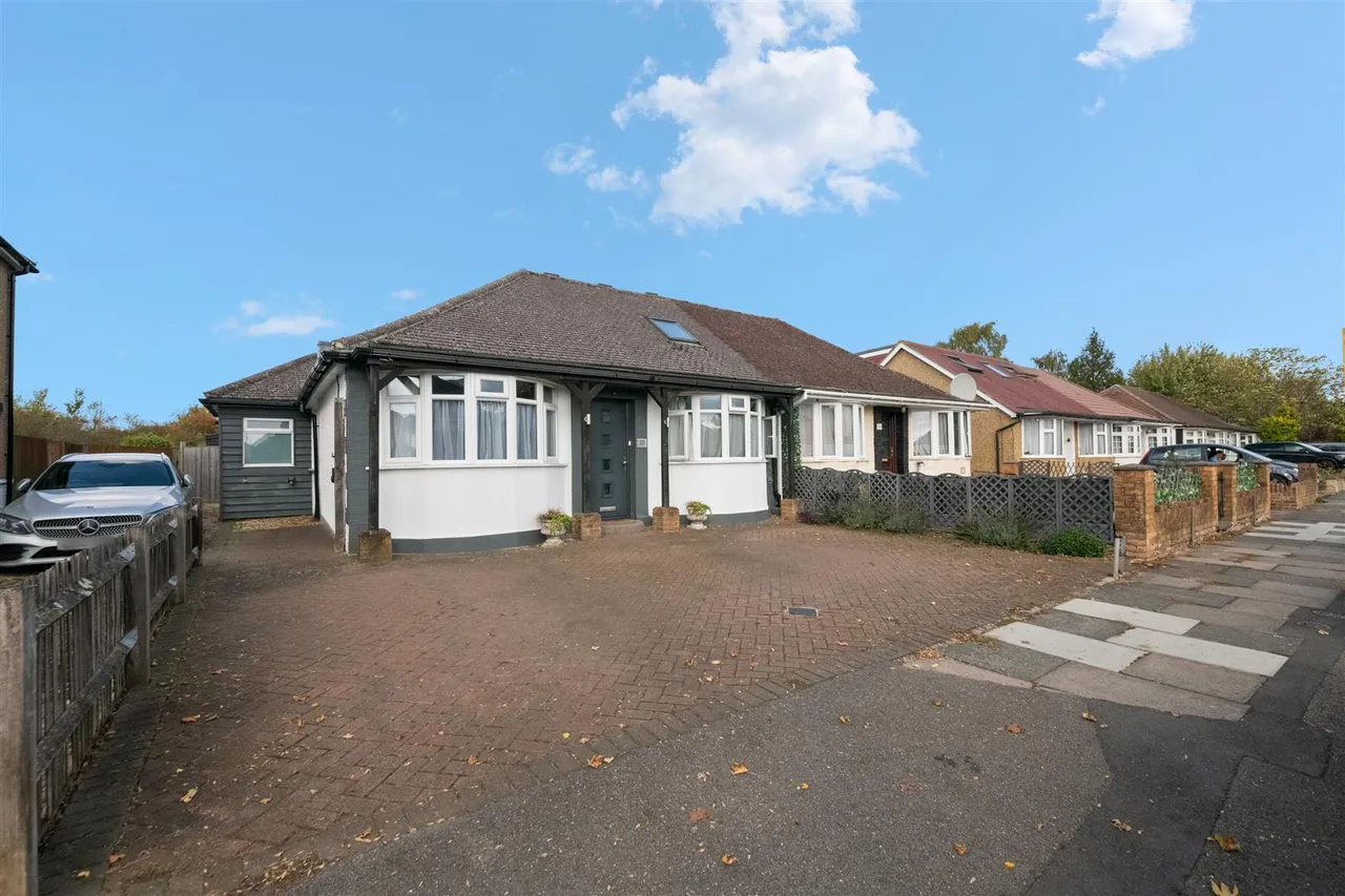 Stafford Road, Ruislip, photo 23