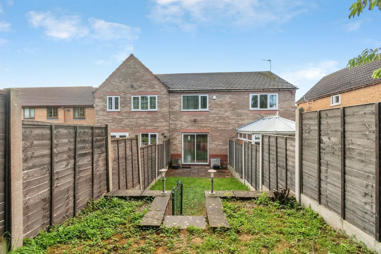 Julie Croft, Bilston, WV14, photo 12