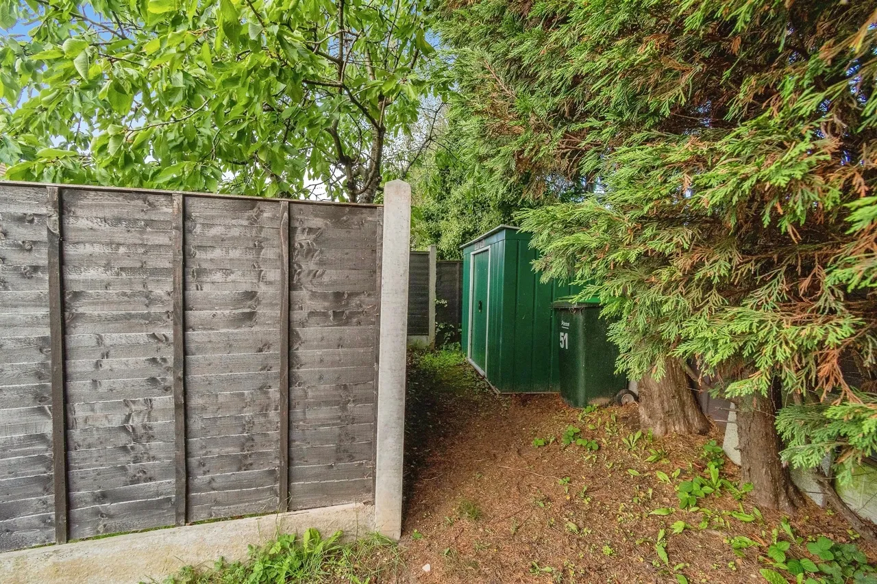 Julie Croft, Bilston, WV14, photo 14