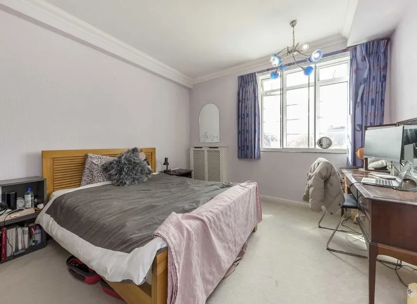 Hammersmith Road, Hammersmith, W6, photo 4