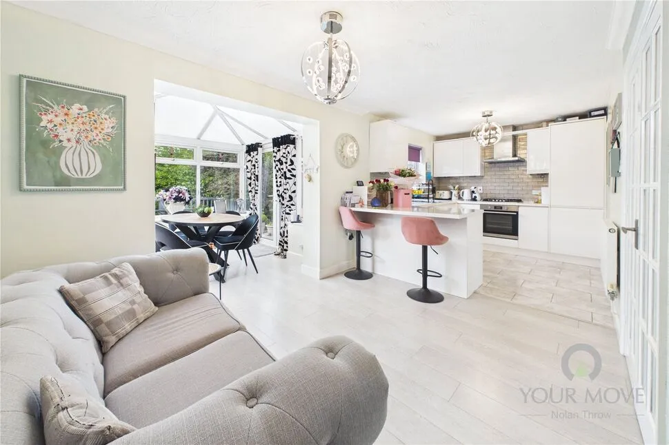 Tailby Avenue, Kettering, NN16, photo 2