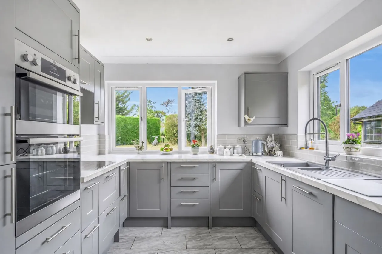 School Lane, South Cerney, GL7, photo 9