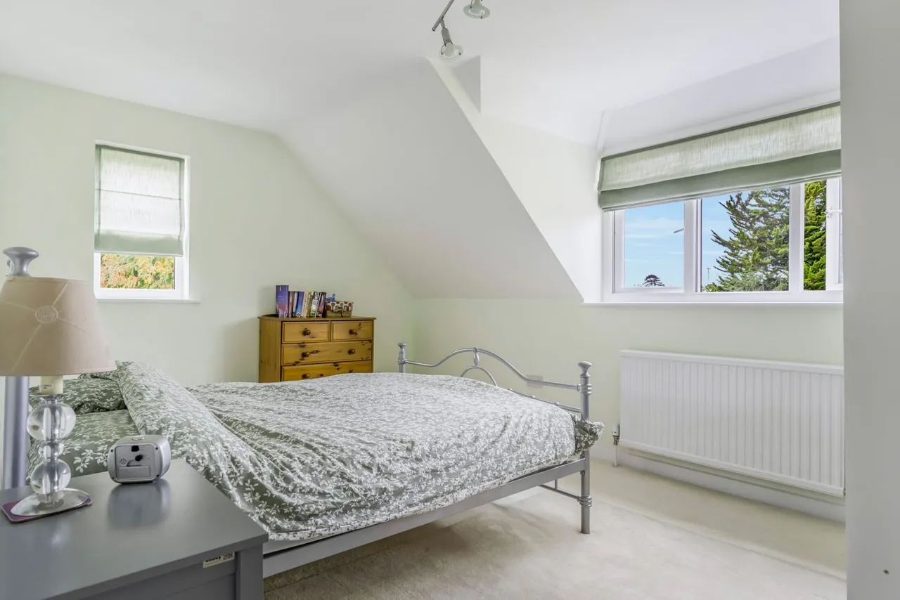 School Lane, South Cerney, GL7, photo 11
