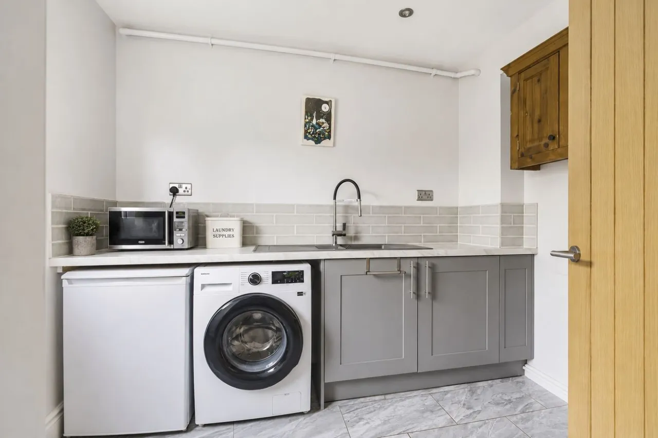 School Lane, South Cerney, GL7, photo 18