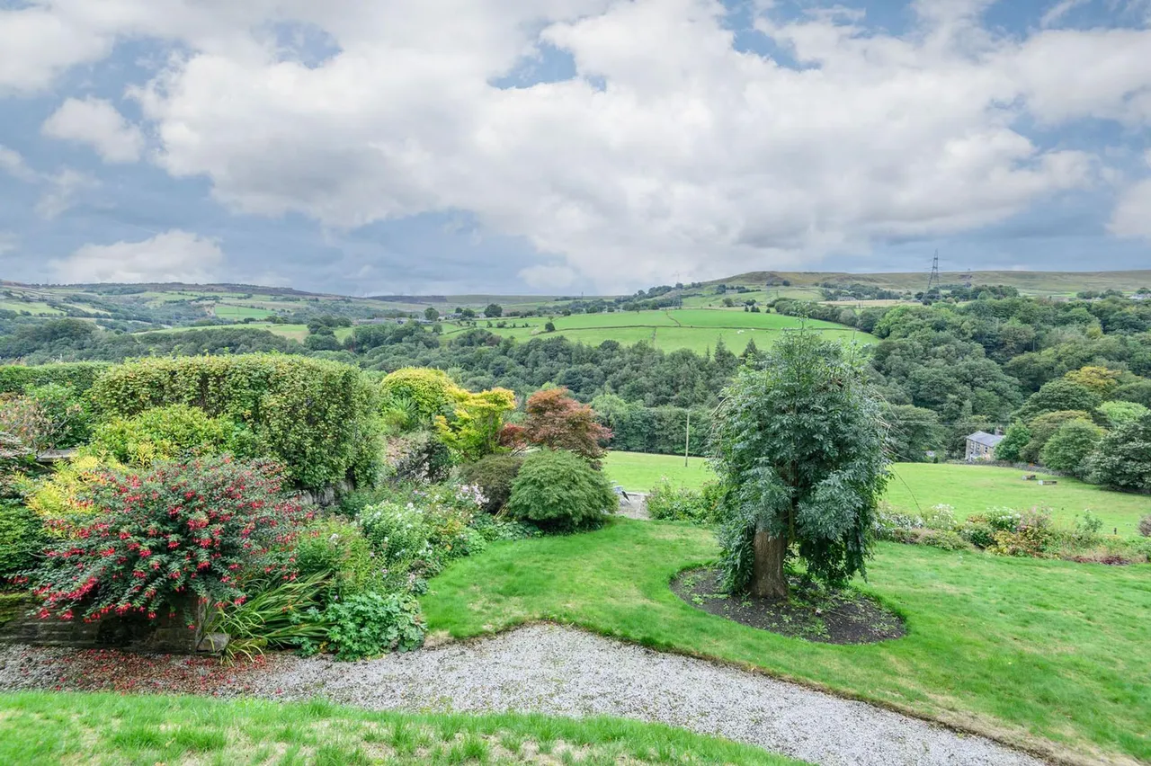 Swift Place, Ripponden, HX6, photo 43