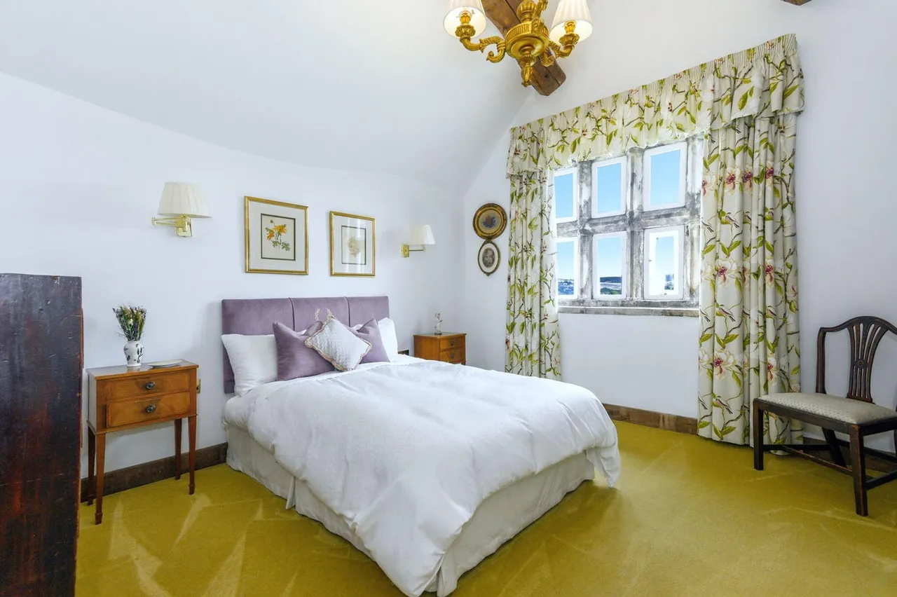 Swift Place, Ripponden, HX6, photo 34
