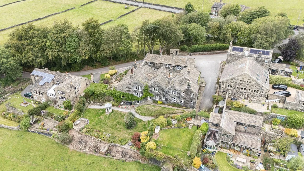 Swift Place, Ripponden, HX6, photo 47