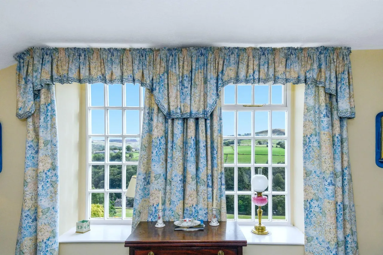 Swift Place, Ripponden, HX6, photo 32