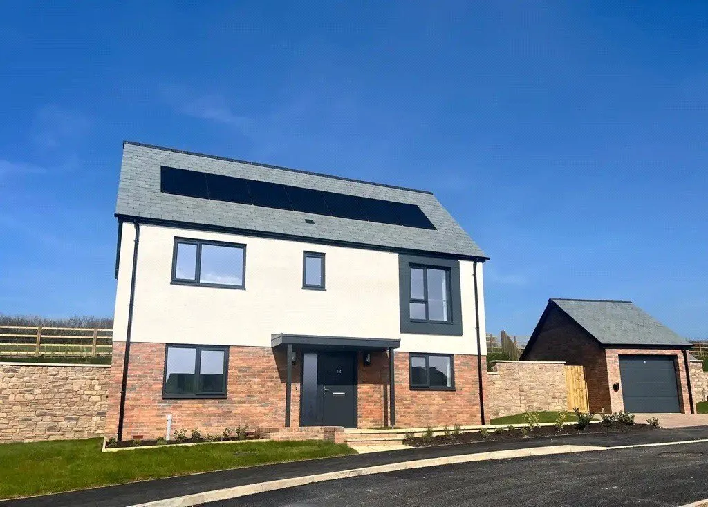 3 bed house for sale, Chulmleigh Road, Morchard Bishop, EX17