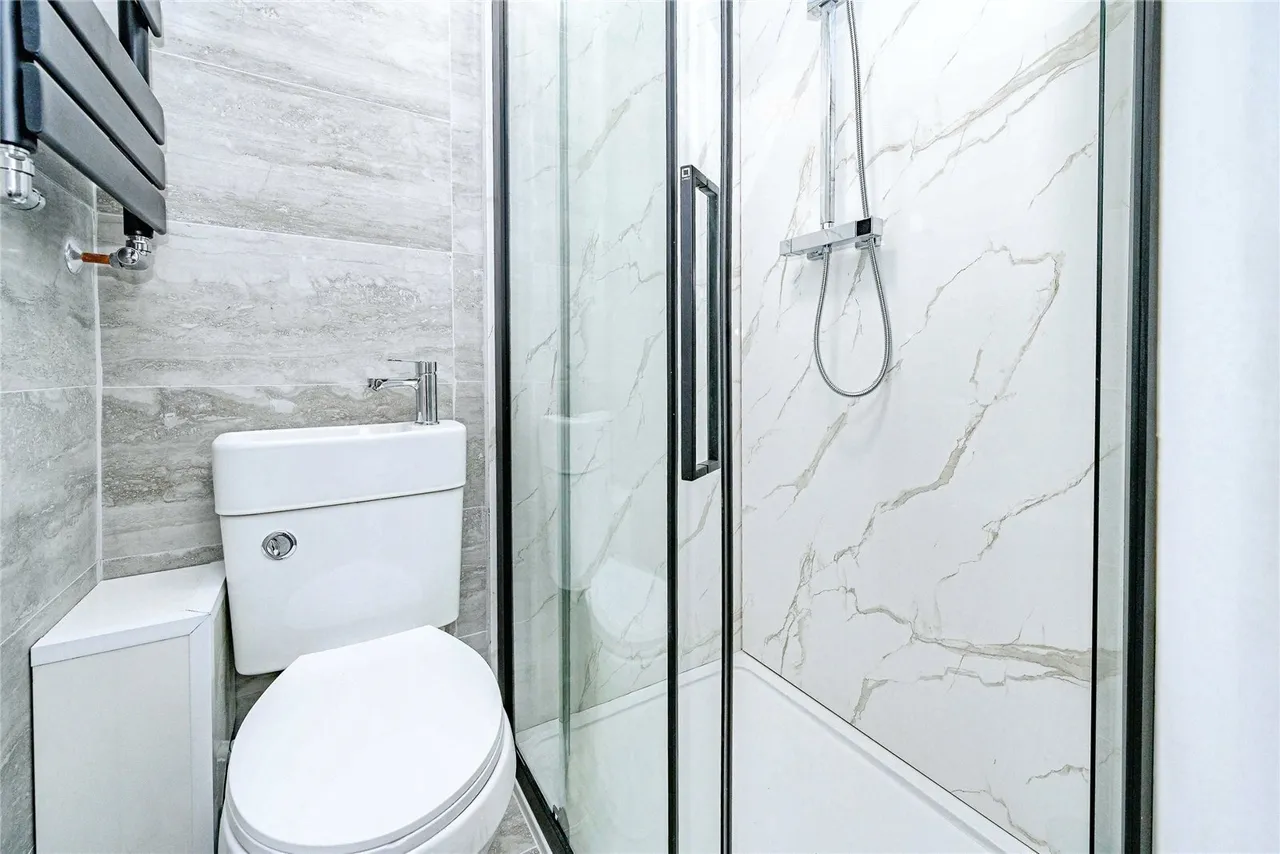 Blackthorn Drive, Luton, LU2, photo 12