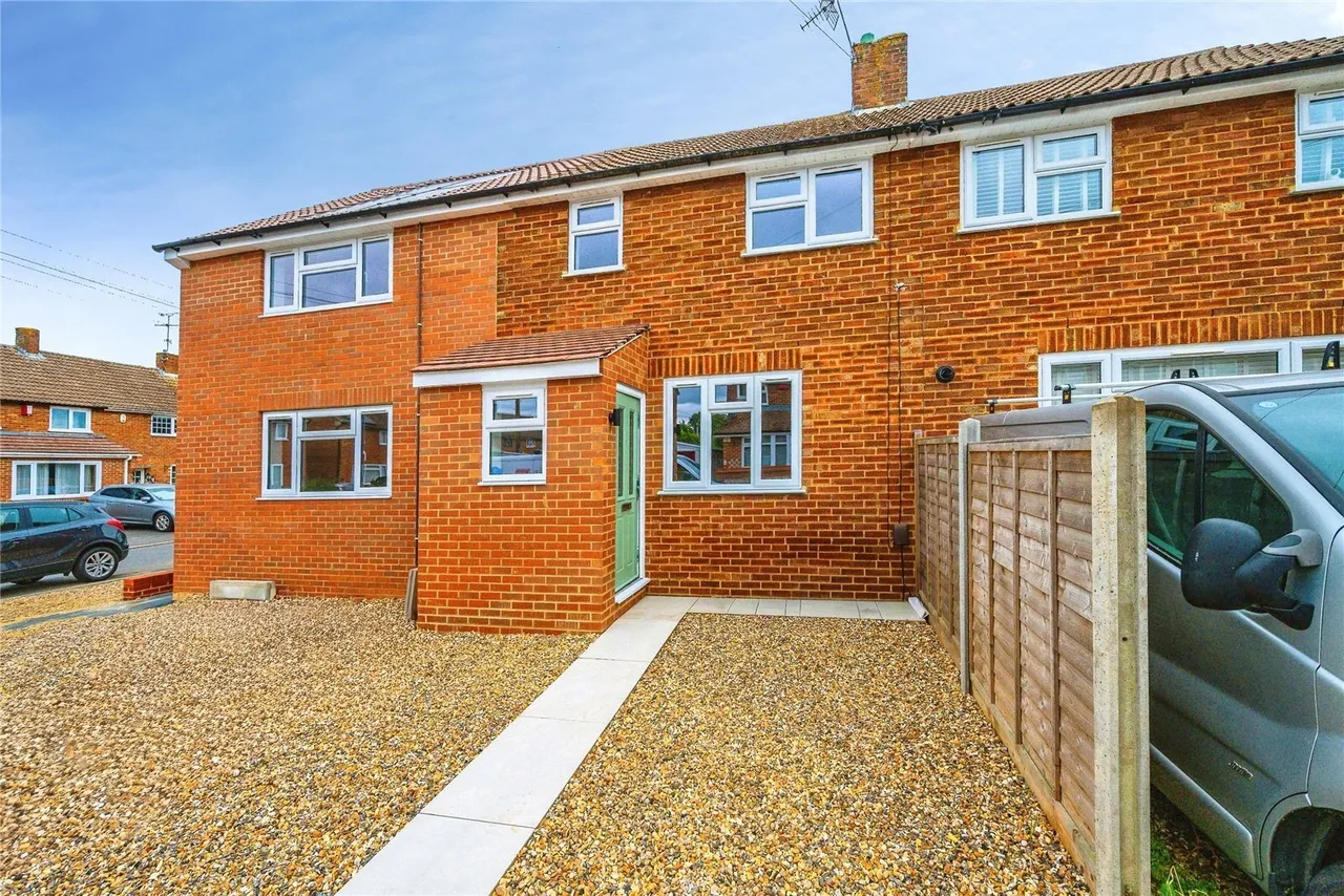 3 bed house for sale, Blackthorn Drive, Luton, LU2