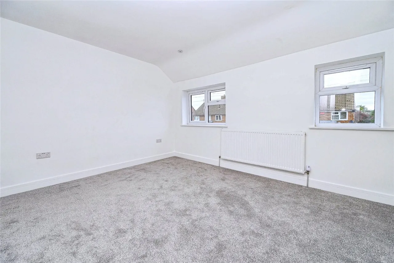 Blackthorn Drive, Luton, LU2, photo 14
