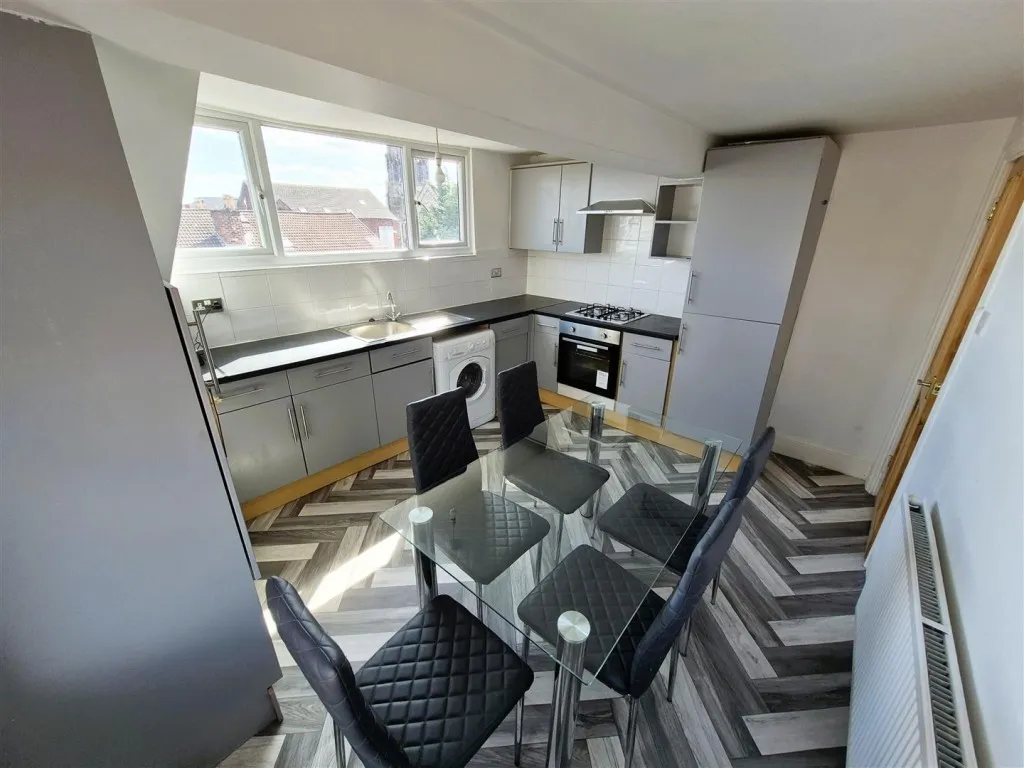 Euston Grove, Prenton, CH43, photo 5