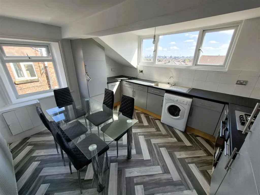 Euston Grove, Prenton, CH43, photo 4