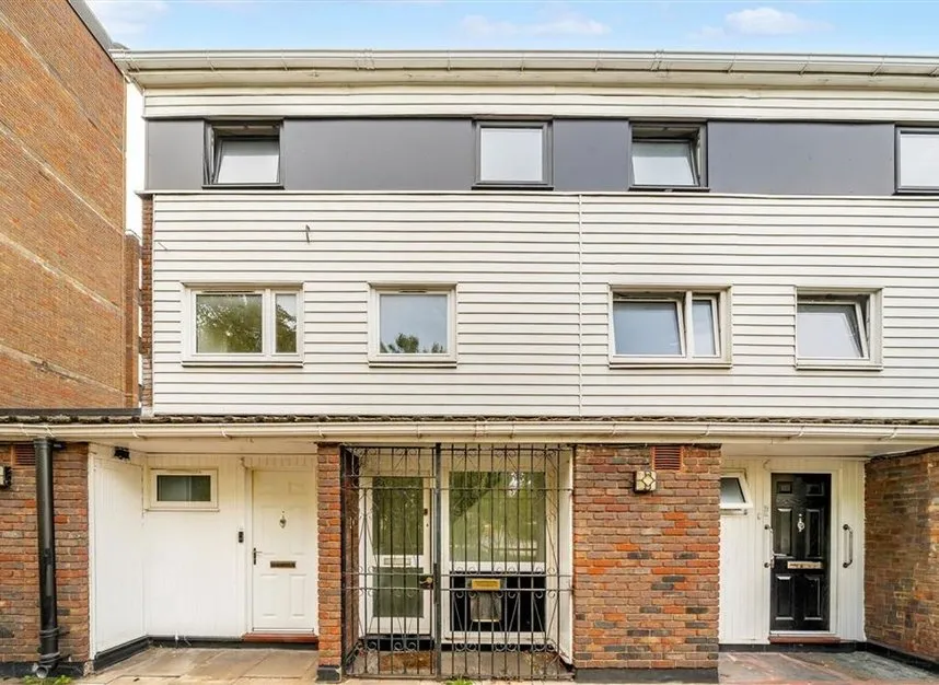 2 bed flat for sale, Granby Street, Bethnal Green, E2