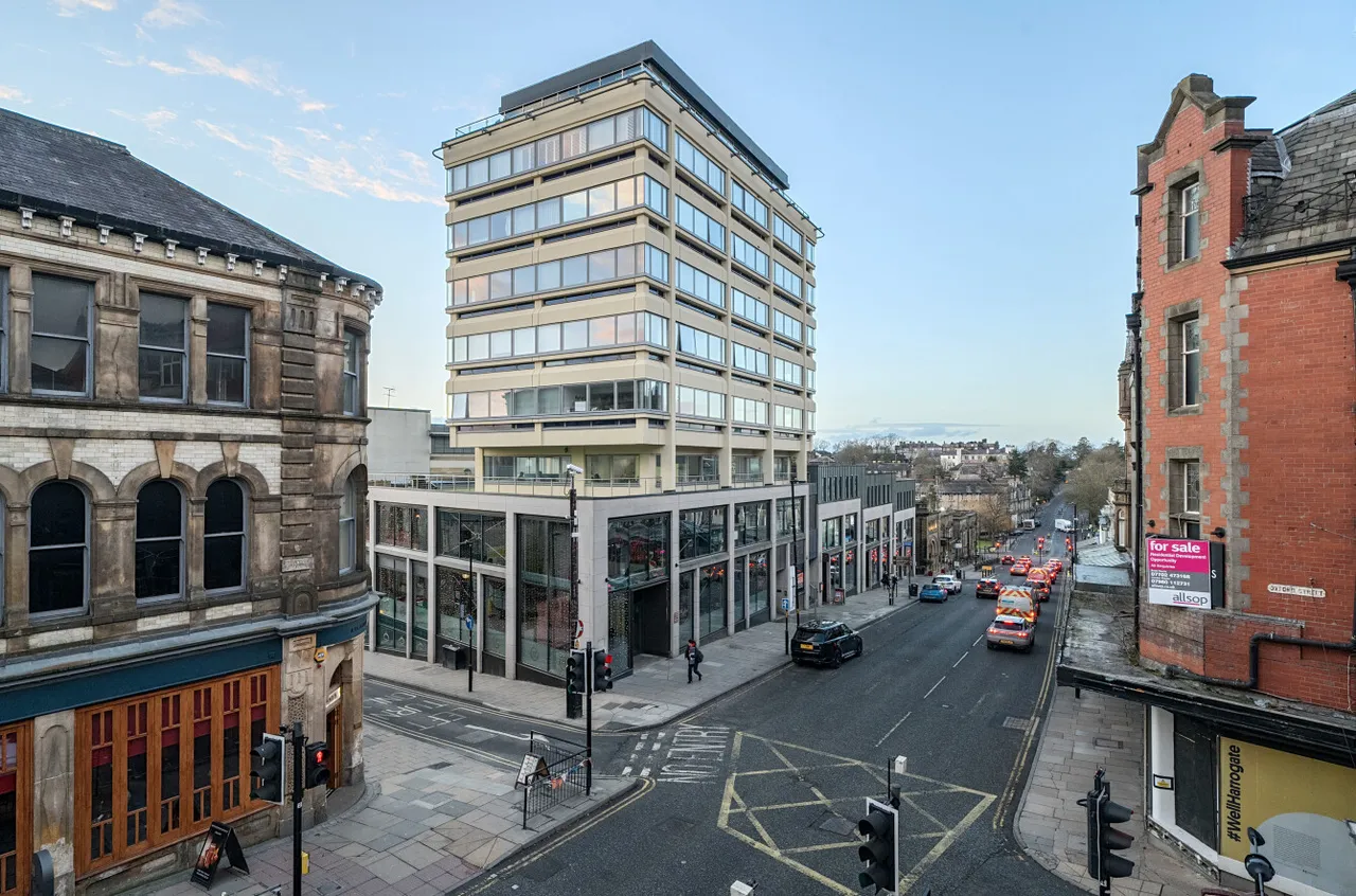 Parliament Street, Harrogate, HG1, photo 2