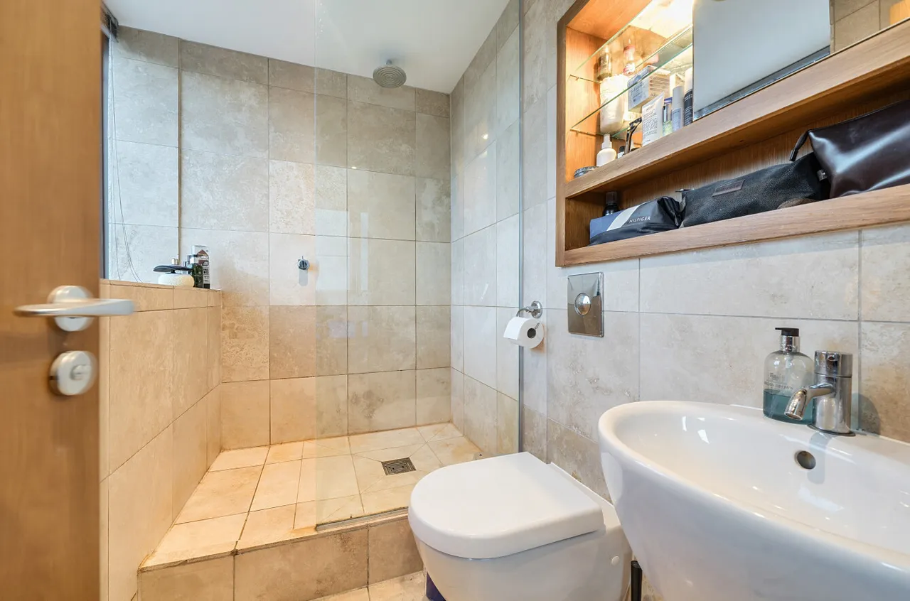 Parliament Street, Harrogate, HG1, photo 8