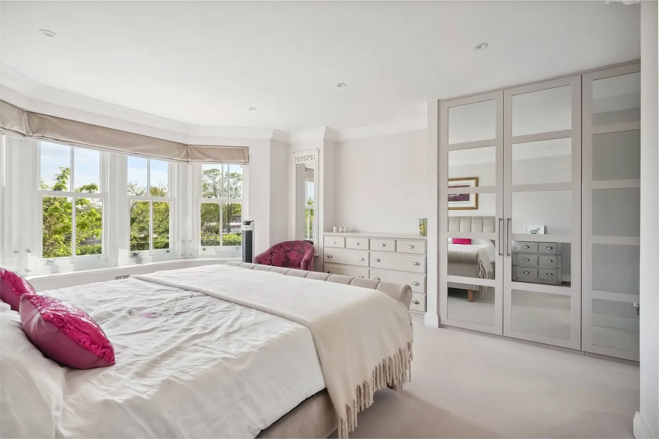 Warwick Close, Hampton, TW12 2TY, photo 9