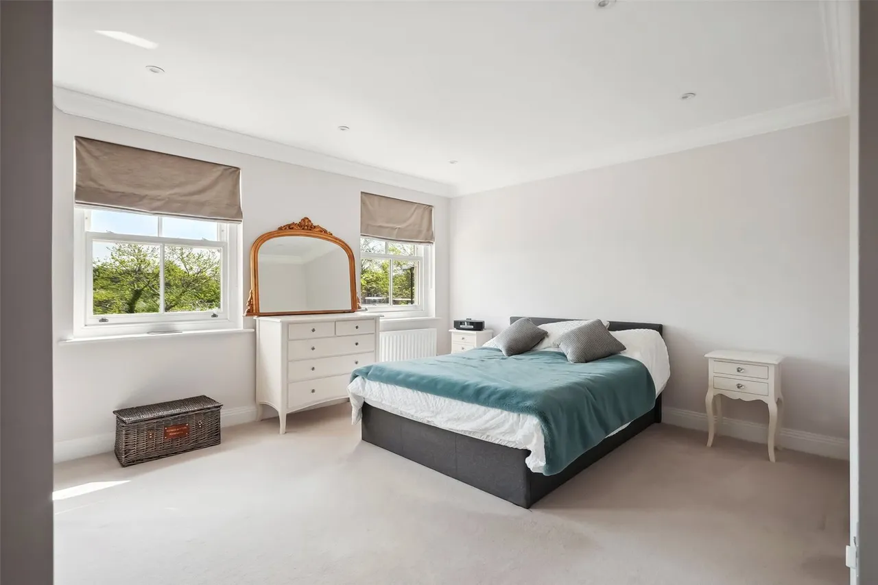 Warwick Close, Hampton, TW12 2TY, photo 7