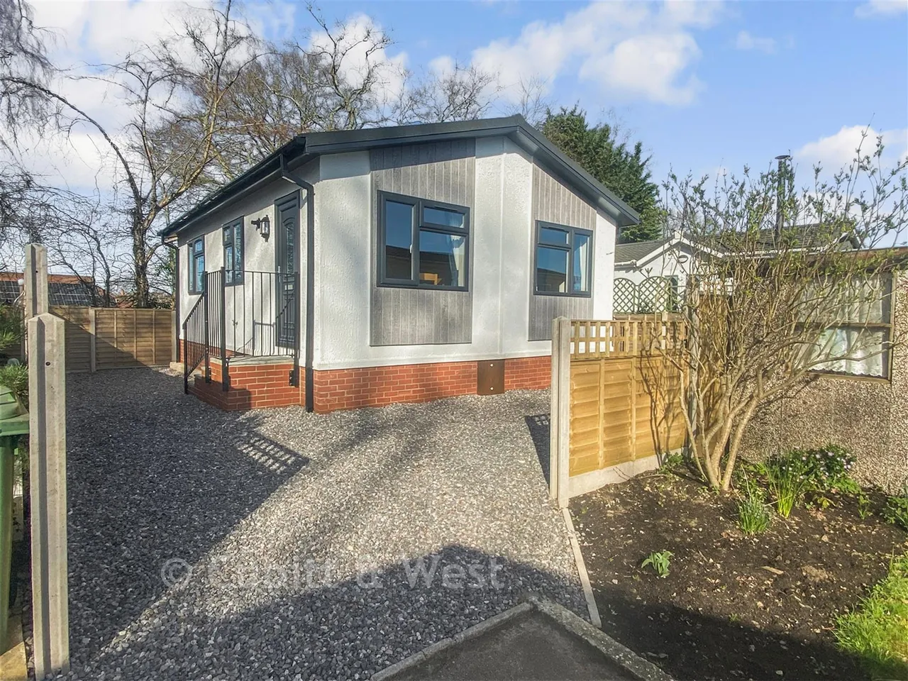 2 bed park home for sale, Durford Road, Petersfield, GU31