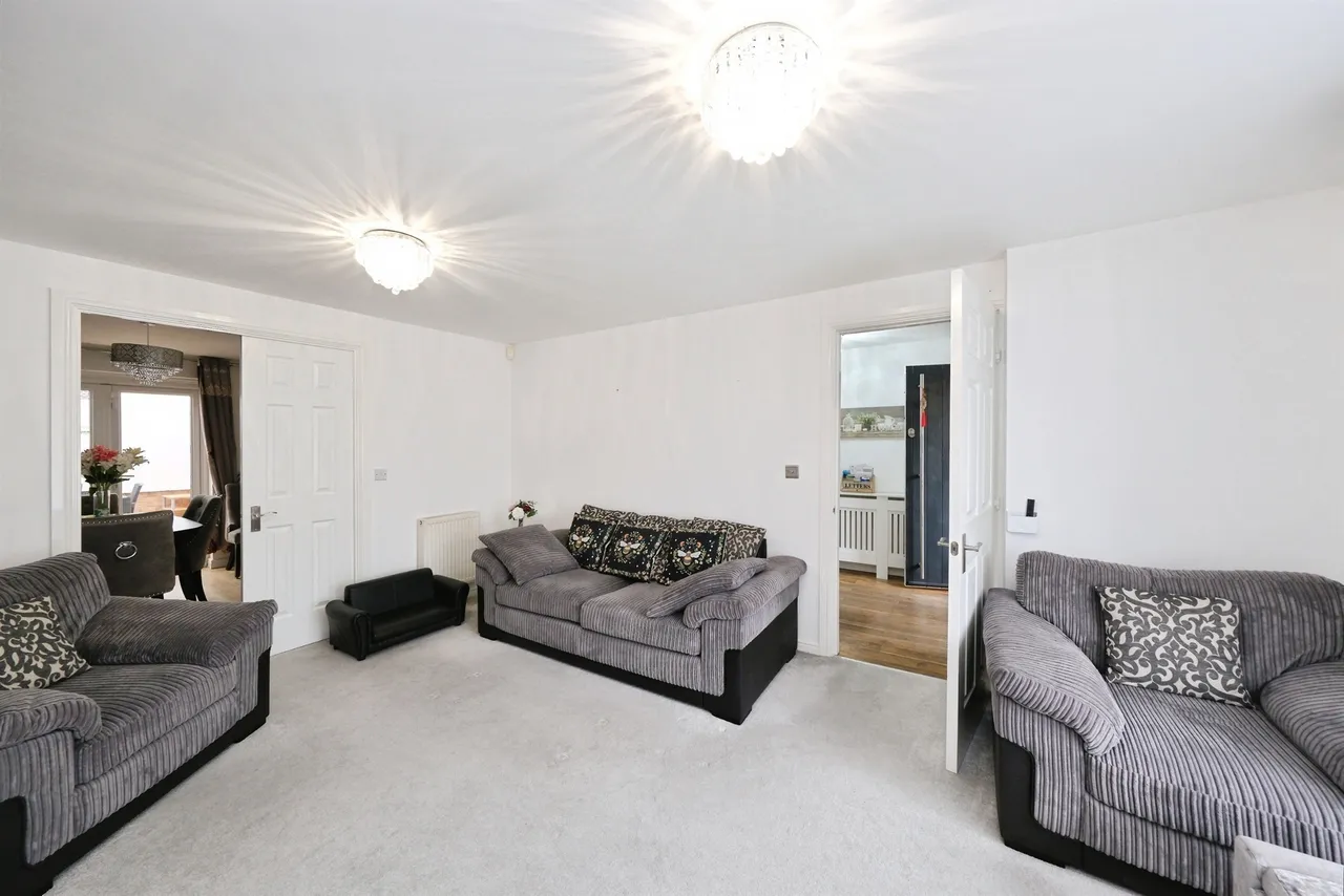 King George V Avenue, Mansfield, NG18, photo 8