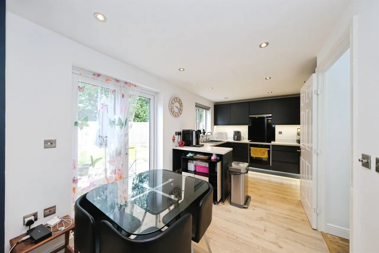 King George V Avenue, Mansfield, NG18, photo 6