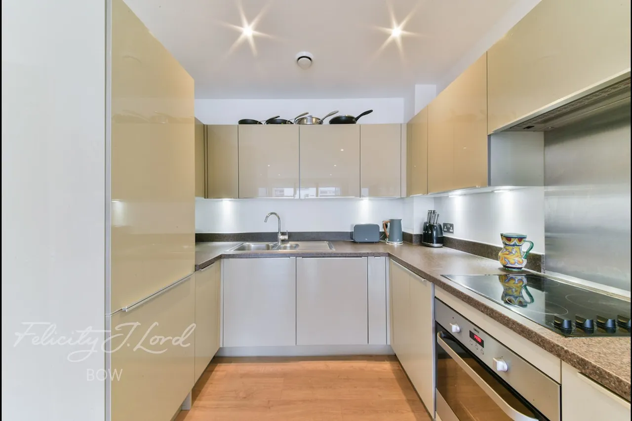 Violet Road, Bow, E3, photo 6