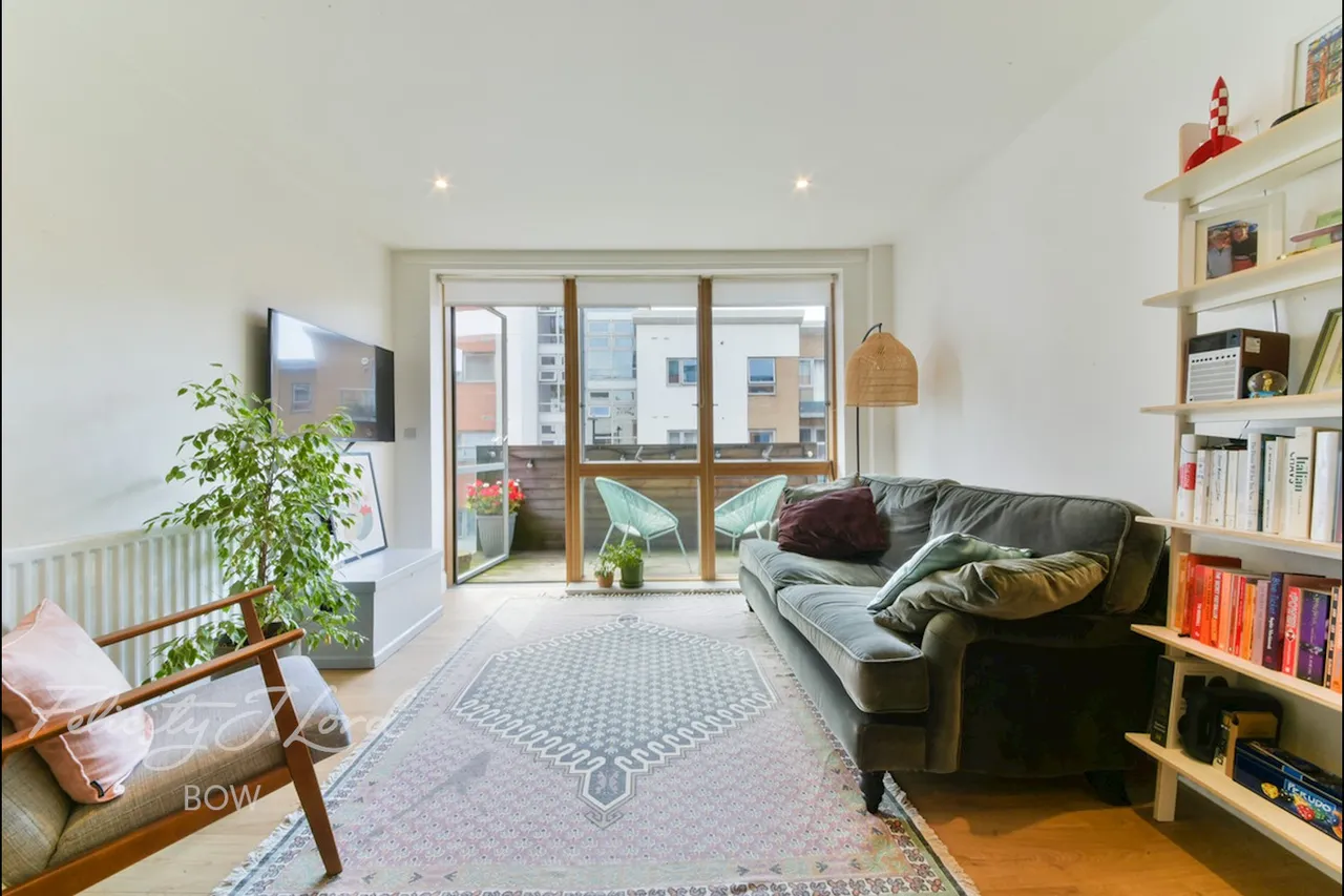 Violet Road, Bow, E3, photo 2