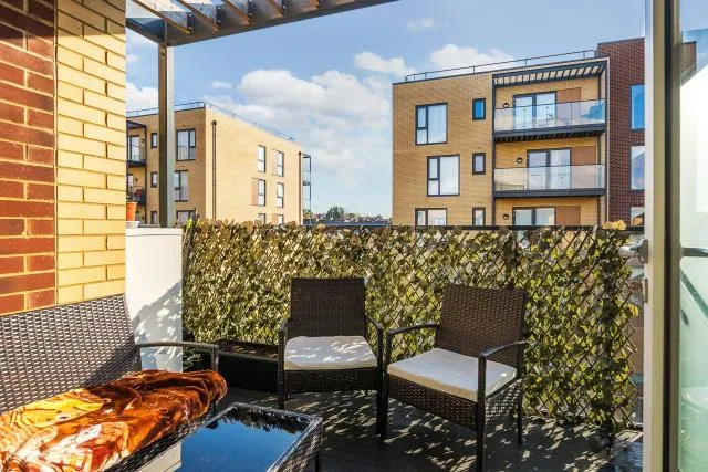 Silverworks Close, London, NW9, photo 10