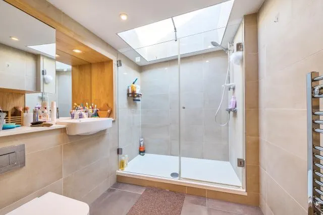 Silverworks Close, London, NW9, photo 9