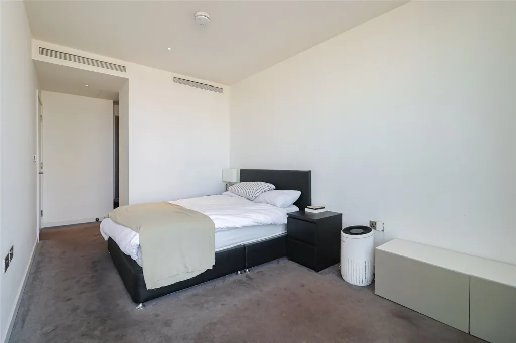 Biscayne Avenue, Canary Wharf, E14, photo 16