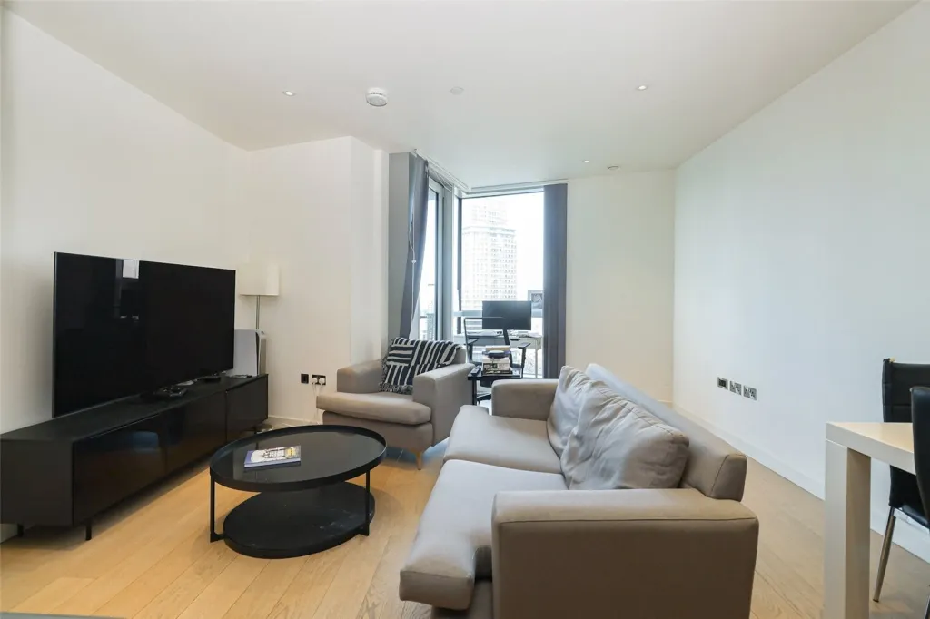 Biscayne Avenue, Canary Wharf, E14, photo 2